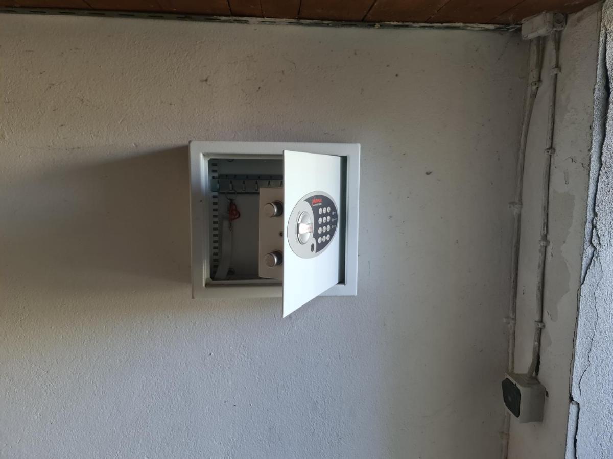 Geraeumiges Ferienhaus In Bad Salzuflen Mit Einfacher Ausstattung, Fuer Geschaeftsreisende, Gruppen Oder Familien Geeignet, 4 Schlafzimmer Экстерьер фото