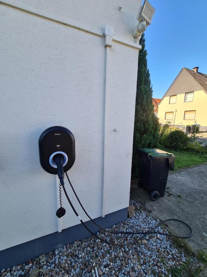 Geraeumiges Ferienhaus In Bad Salzuflen Mit Einfacher Ausstattung, Fuer Geschaeftsreisende, Gruppen Oder Familien Geeignet, 4 Schlafzimmer Экстерьер фото