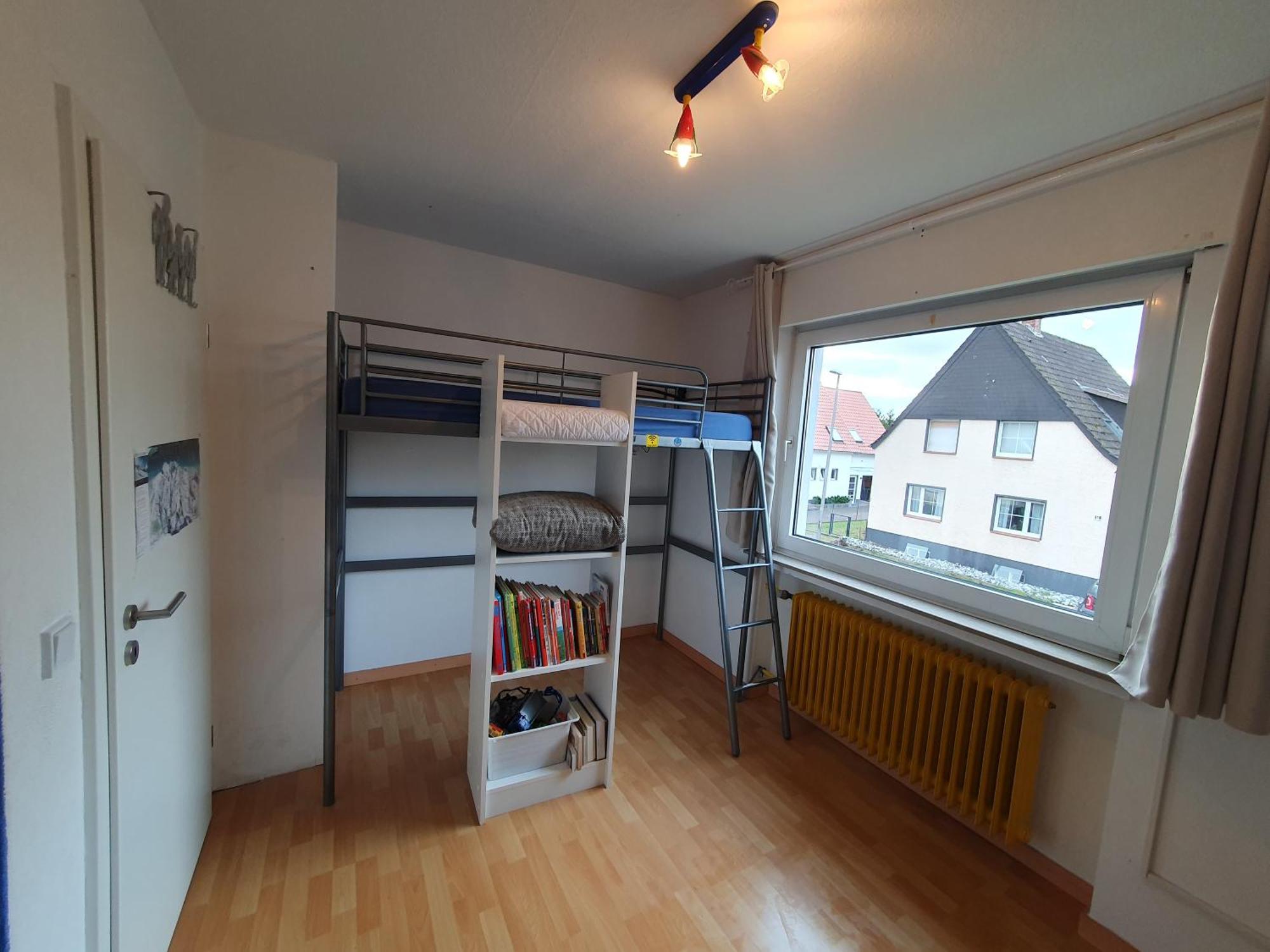 Geraeumiges Ferienhaus In Bad Salzuflen Mit Einfacher Ausstattung, Fuer Geschaeftsreisende, Gruppen Oder Familien Geeignet, 4 Schlafzimmer Экстерьер фото